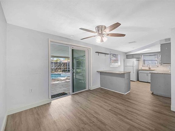 5th image of 9040 Lunar Ln