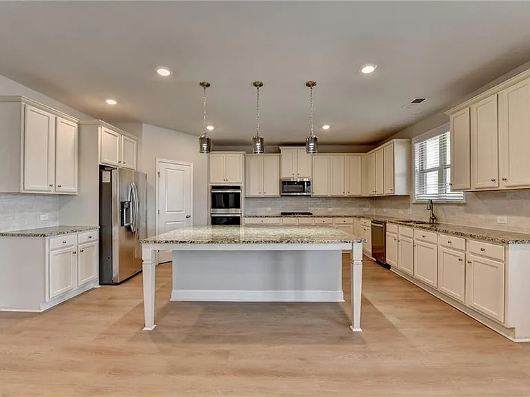 7410 Ansley View Ln — Photo 31
