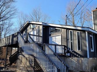 1036 Knollwood Dr, Tobyhanna, PA 18466