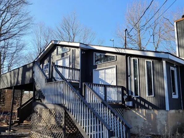 1036 Knollwood Dr, Tobyhanna, PA 18466