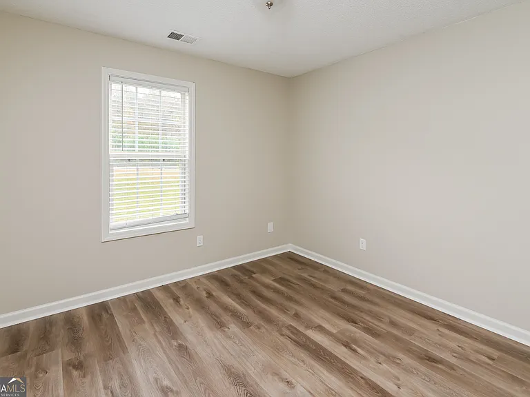 188 Carthage Blvd — Photo 11