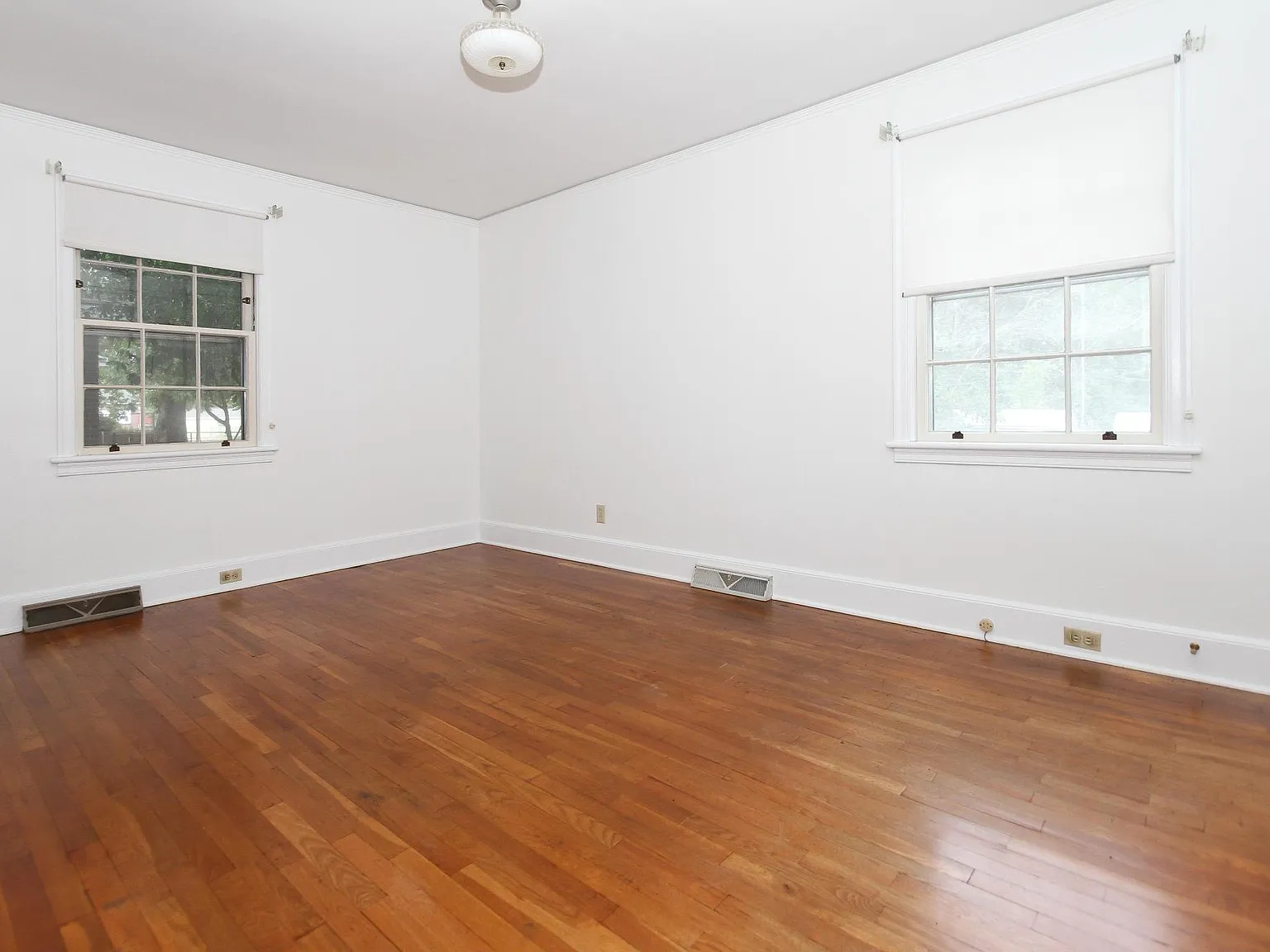 1733 Augusta Rd — Photo 2