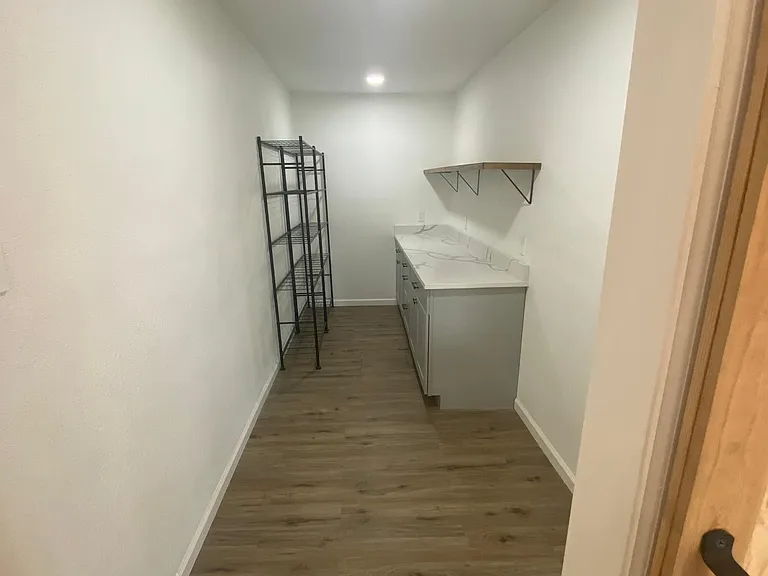 1506 Edwards St — Photo 11