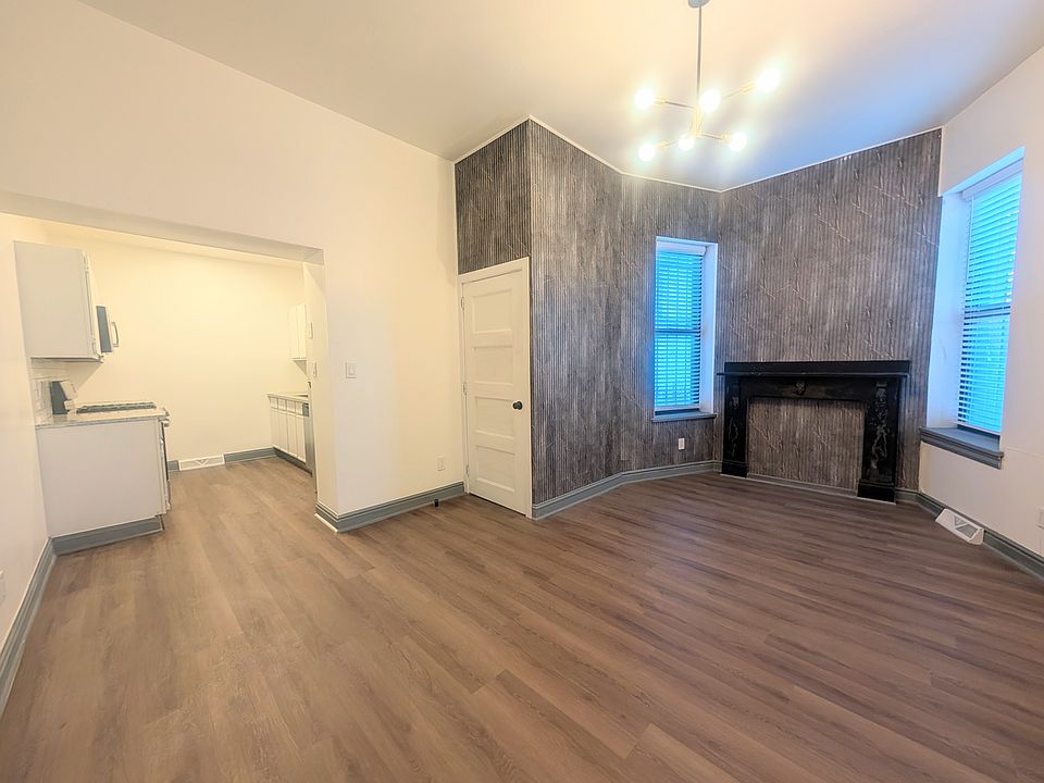 1st image of 1225 W North Ave APT 102