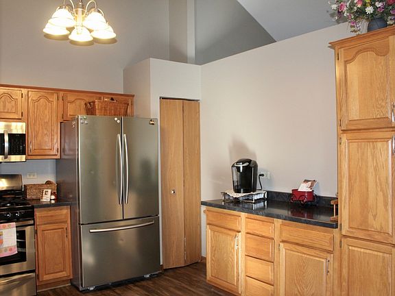 4th image of 1529 Stefanie Ln
