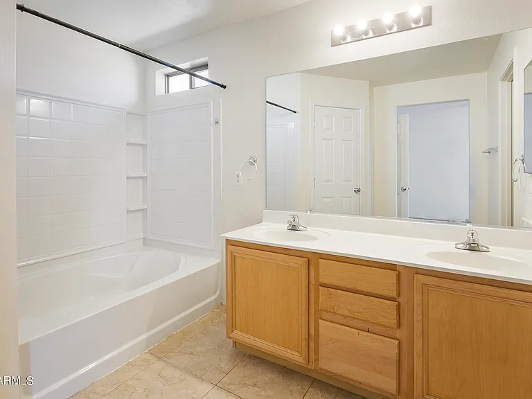 1042 W Desert Basin Dr — Photo 26