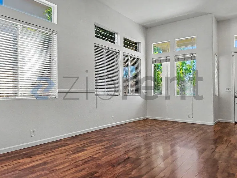 2342 Canary Dr — Photo 7