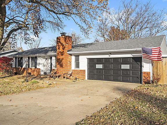 2nd image of 3560 S Westwood Avenue