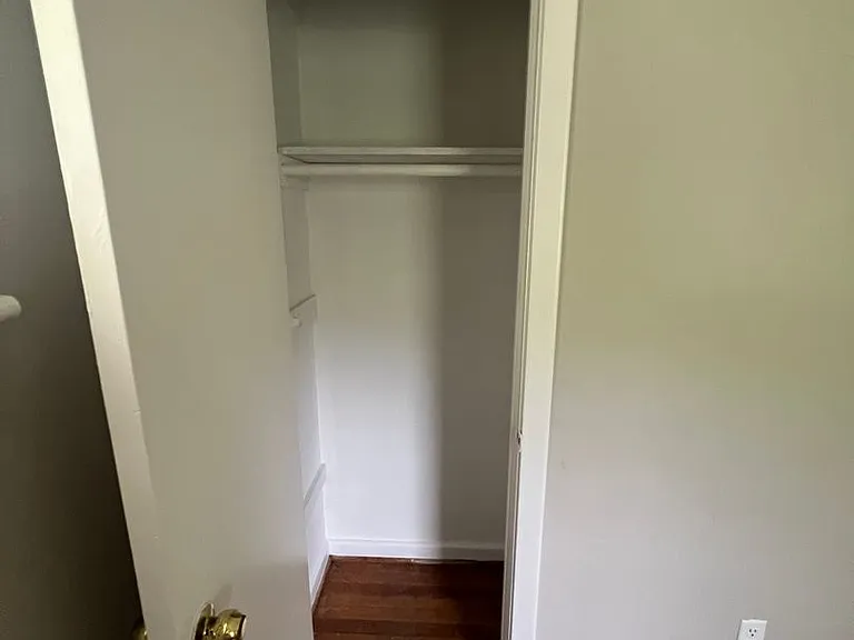 8206 Adrian Dr — Photo 27