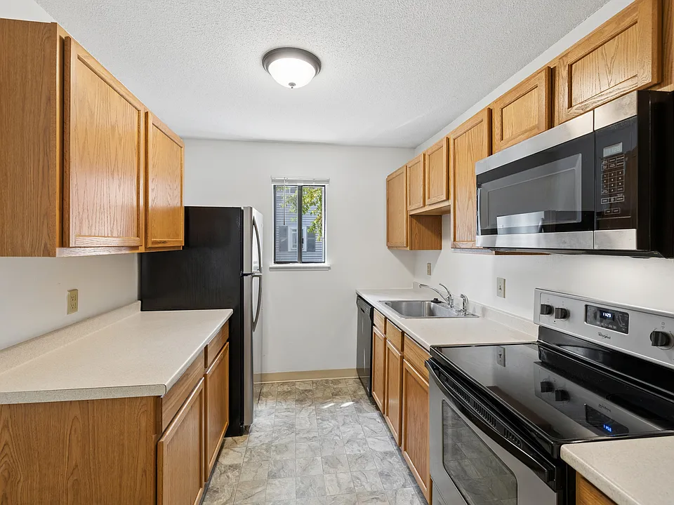 6 Village Brook Ln