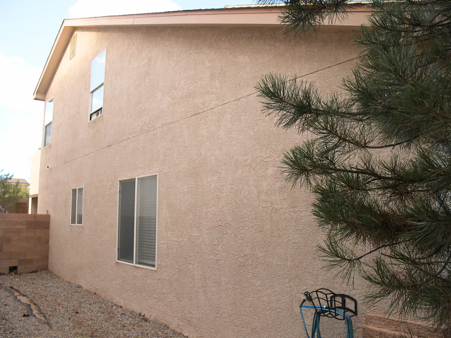 3 bed, 2.5 bath, 1796 sqft, $2,125 — Photo 4