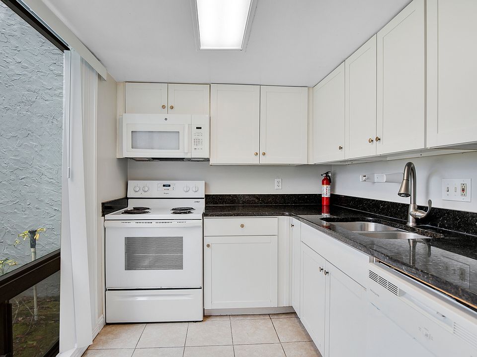 1st image of 10 Sheoah Blvd #5-1