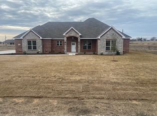 2012 Donna Ct, Azle, TX 76020