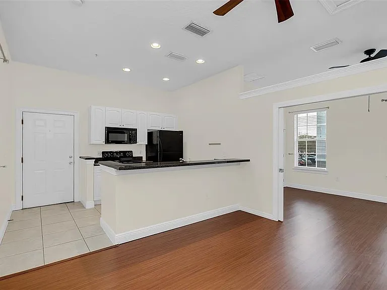 1384 Lake Baldwin Ln #C — Photo 8