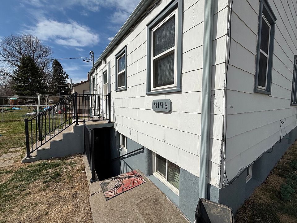 entrance to unit in backyard