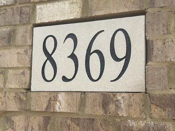 3rd image of 8369 State Line Rd