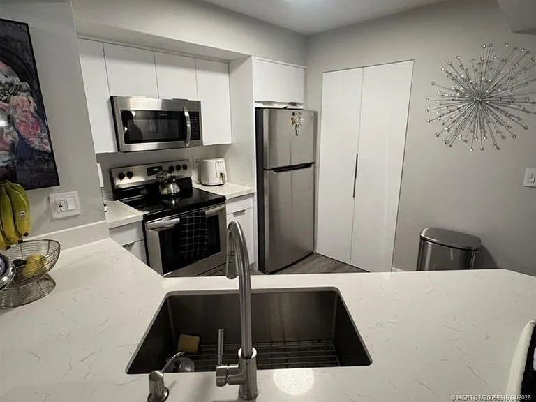 3765 NW Mediterranean Ln — Photo 4