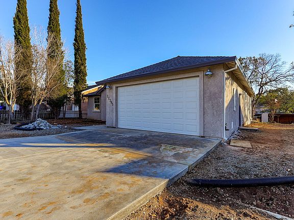 2nd image of 22385 Blue Ridge Mountain Dr