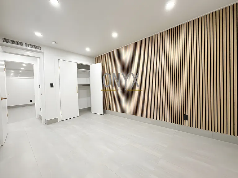 6084 Catalpa Ave #B — Photo 13