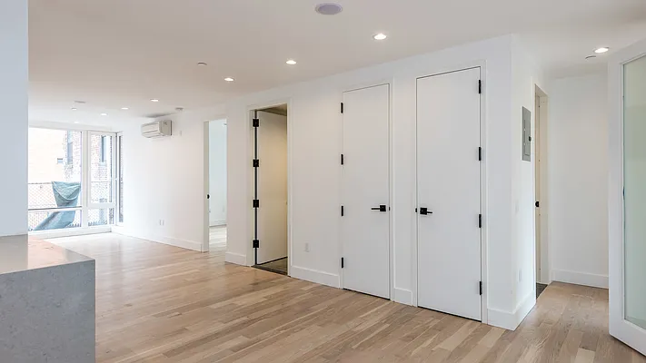 Rented by Nooklyn NYC LLC | media 83