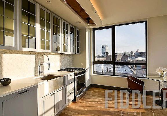 3rd image of 56 Oak St #6G
