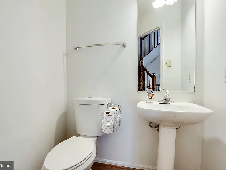 6212 Briar Ct — Photo 5