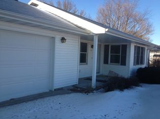 109 E Maple St, Ogden, IL 61859