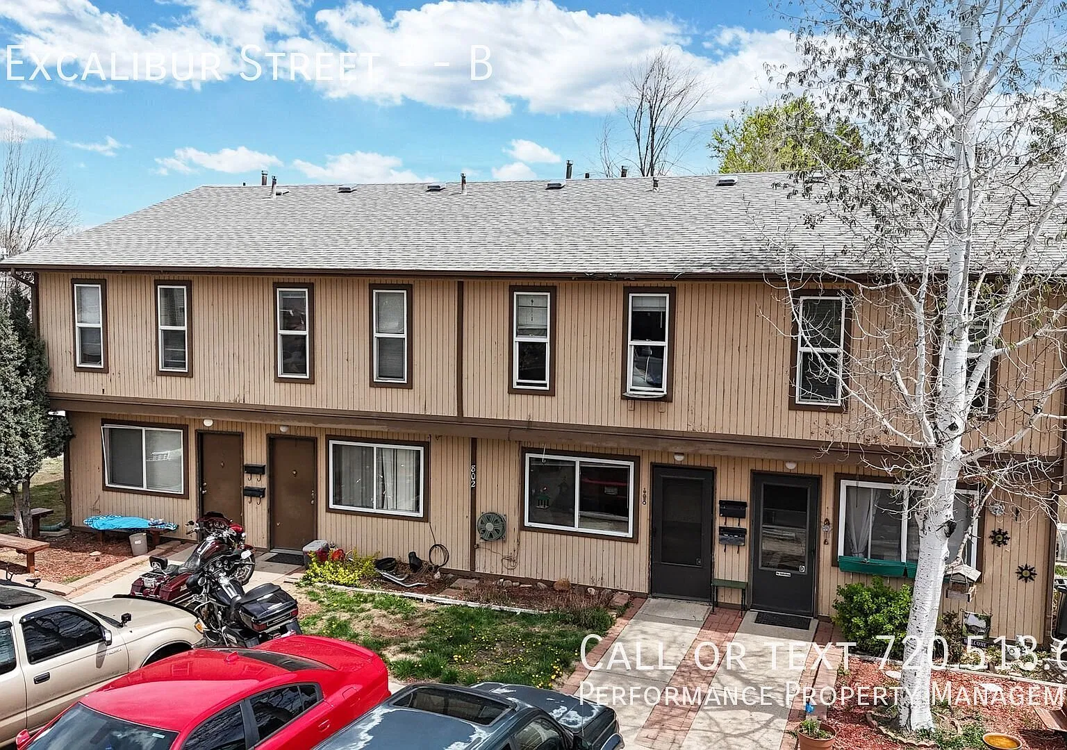 802 Excalibur St — Photo 1