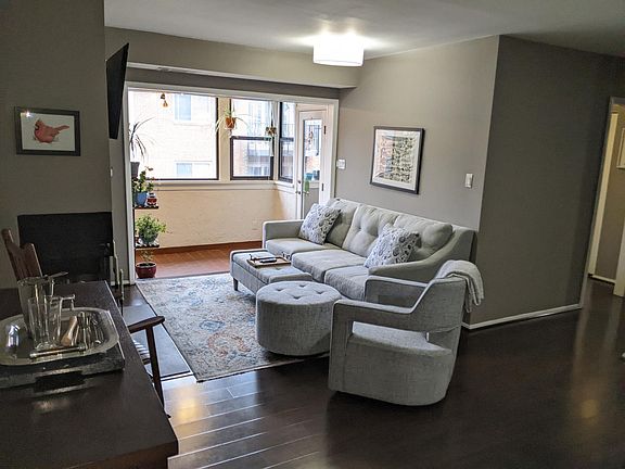 2nd image of 4358 Lee Hwy APT 303