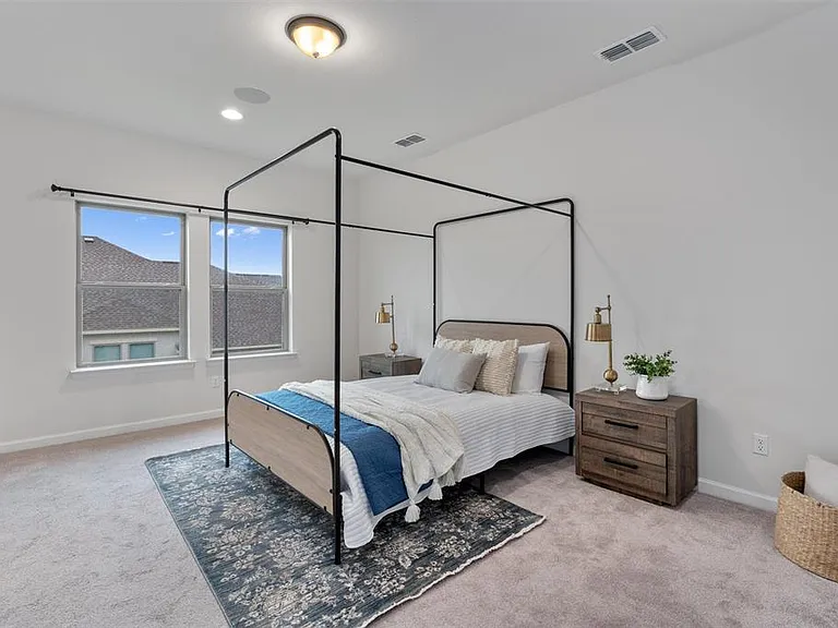 2437 Burberry Ln — Photo 15