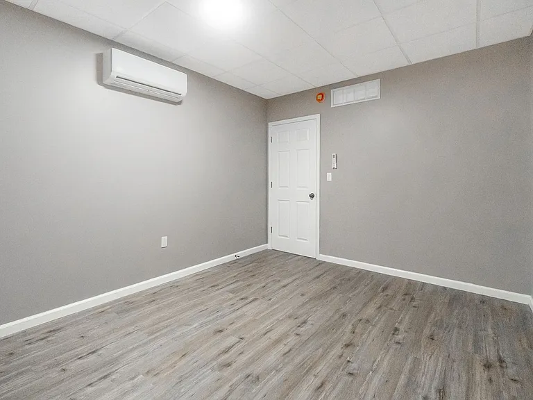 2269 Pennsylvania Ave — Photo 64