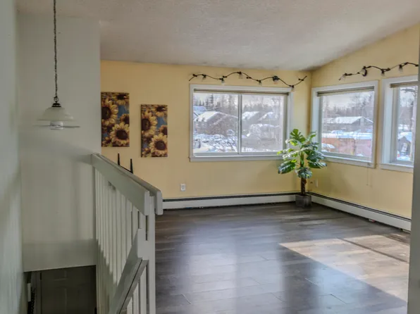 7141 Weimer Rd APT 10, Anchorage, AK 99502