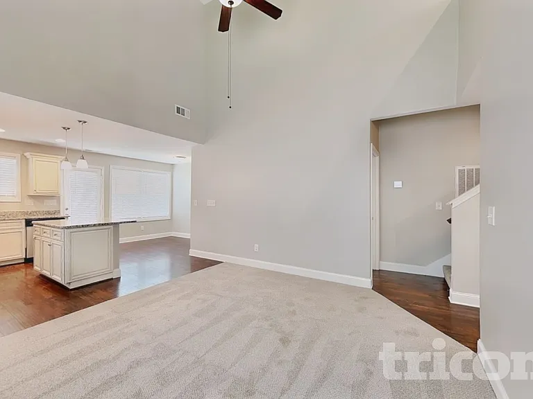2013 Mansker Dr — Photo 4