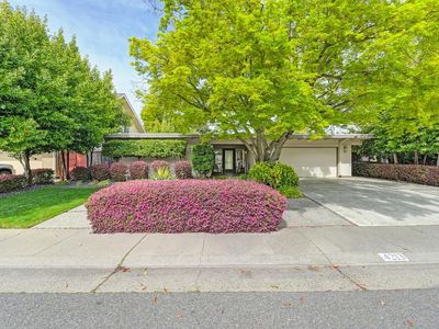 4213 American River Dr, Sacramento, CA, 95864