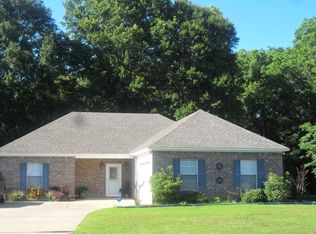 109 Cedar Creek Dr, Flora, MS 39071