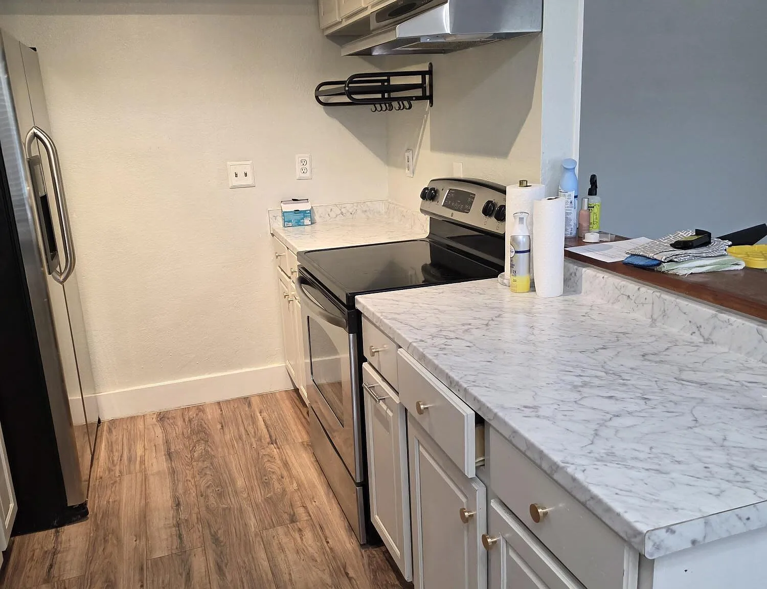 1 bed, 1.0 bath, 704 sqft, $910 — Photo 1