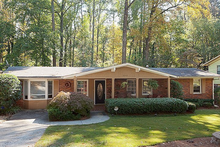 3642 Woodstream Cir 
