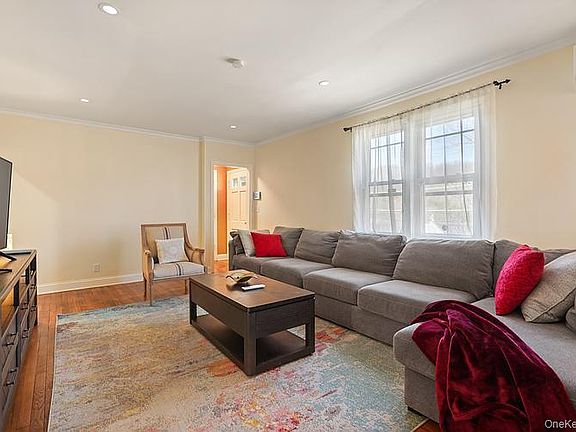 4th image of 199 South Road