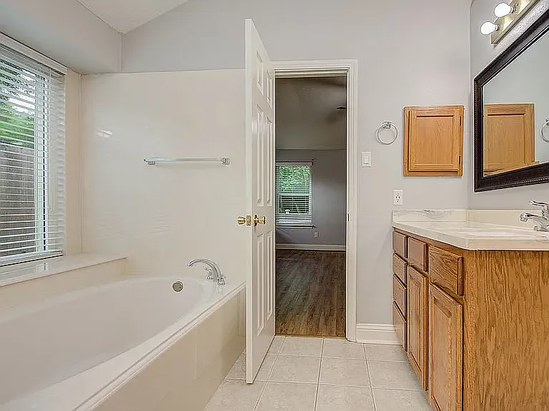 13639 Harpers Bridge Dr — Photo 17