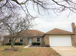 110 Grays Ct, Oswego, IL