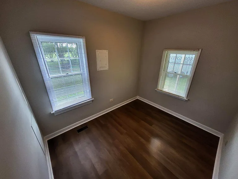 1474 Neighbors Rd — Photo 9