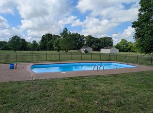 8685 Sartori Dr, Millington, TN 38053