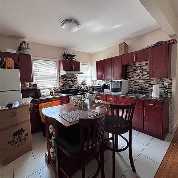 84 Mount Vernon St #1 — Photo 4