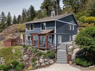 8362 Redrooffs Rd, Sunshine Coast, BC V7Z1E5