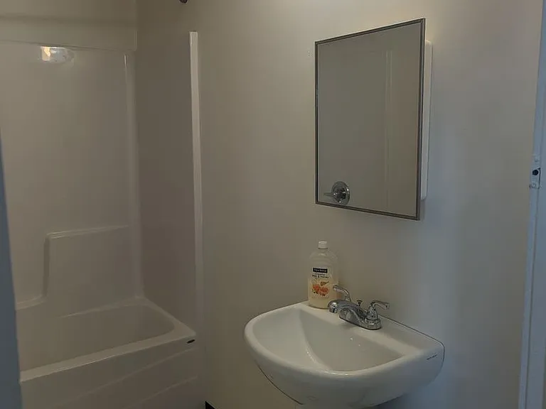 123 W Moniteau St — Photo 18