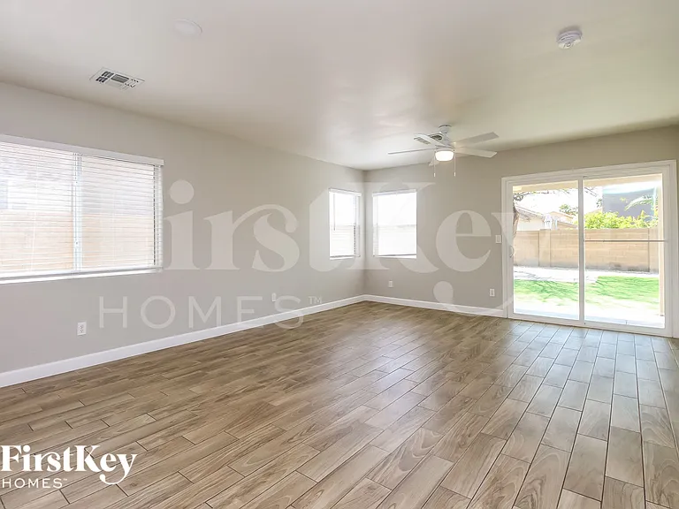 11623 W Fooks Dr — Photo 7
