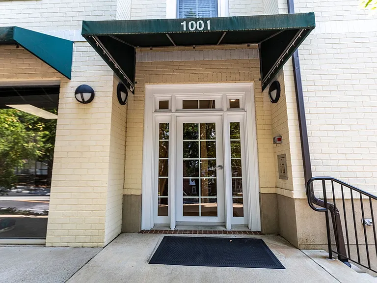 1001 Market St E #10 — Photo 7