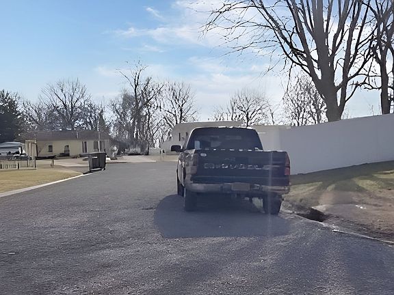 3rd image of 2636 Meadowlane Dr