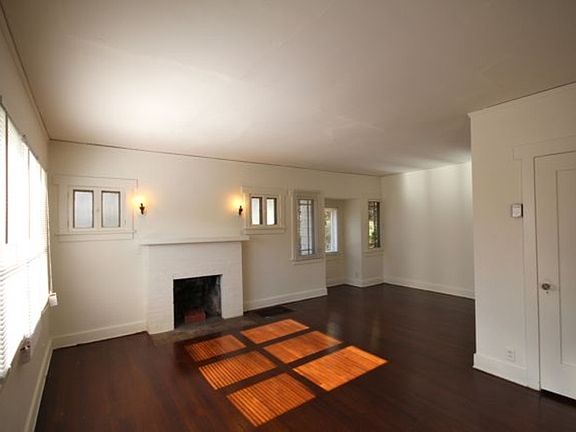 2nd image of 1731 Casa Grande St