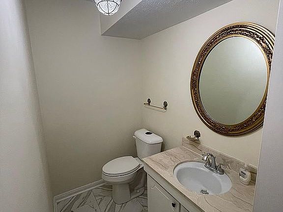 4th image of 5424 Wimbledon Ct